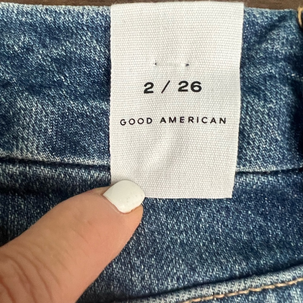 NWT - Good American Good Classic High Rise Straight Jeans - Size 2/26 - Picture 11 of 13